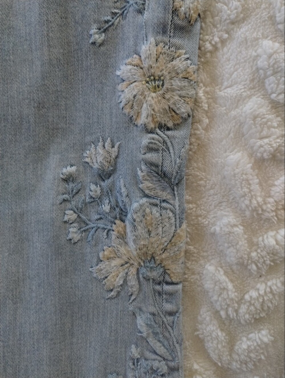 DRIFTWOOD Light Blue Floral Embroidered Flare Jeans 29 - Picture 10 of 12
